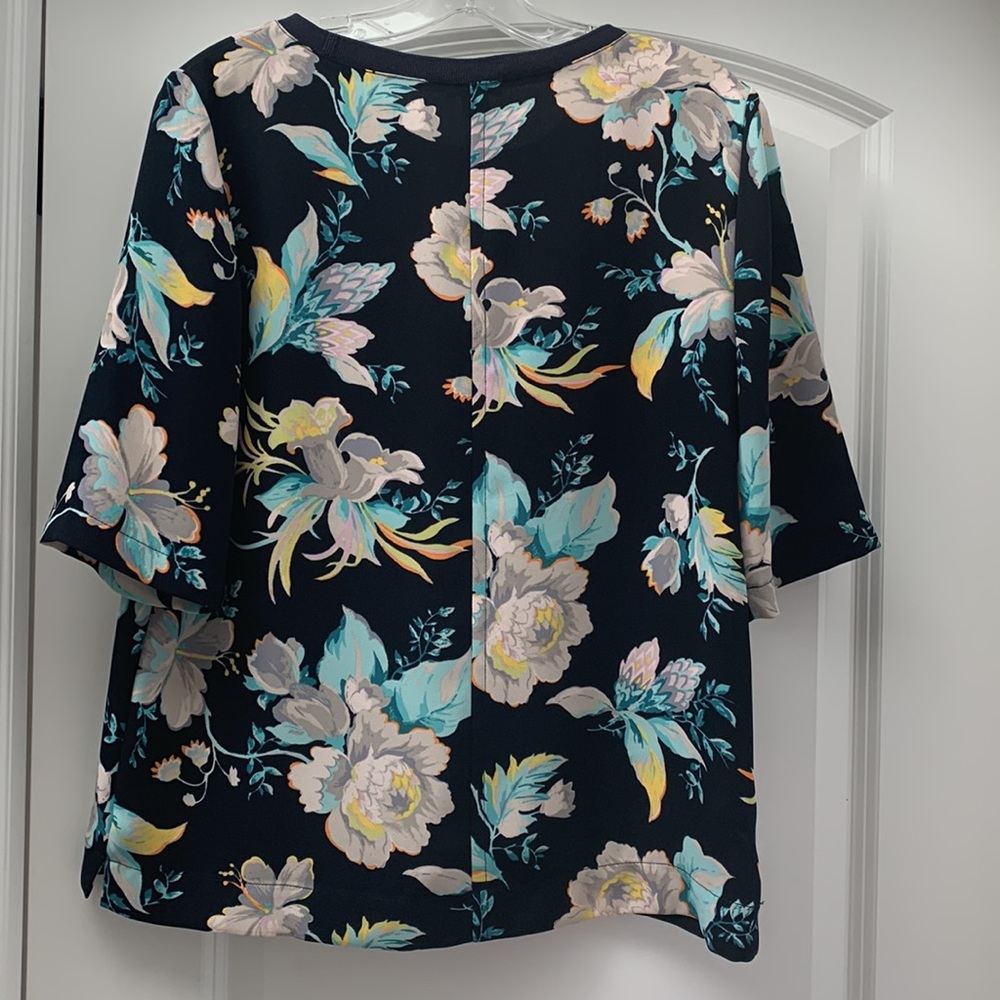 Ann Taylor Tropical Floral Top - Picture 2 of 5